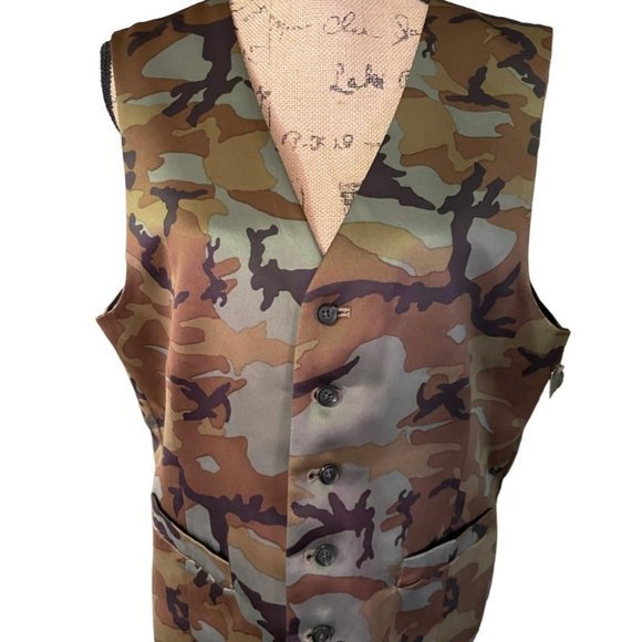 Mens J. Ferrar Camo Vest - Picture 3 of 6